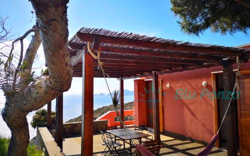 1225villa-capo-bianco-blu-ponza-vista-mare-porto-01