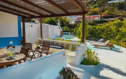 blu-ponza-le-forna-casa-vacanze-villa-cala-feola-02