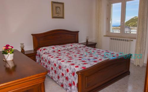 casa-vacanze-astrea-le-forna-blu-ponza-cala-acqua-11